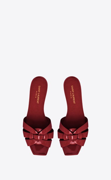 tribute sandale plate en cuir verni